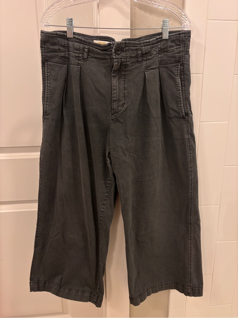 Maeve Wide Leg Cropped Trousers in Charcoal Gray